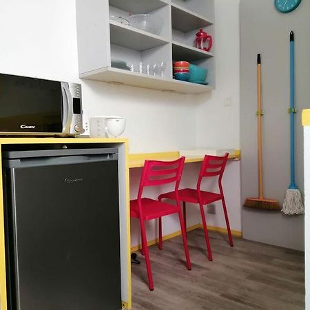Residence Les Volets Bleus: Studio De 30 M² Classe 2 * Rochefort  Exterior foto