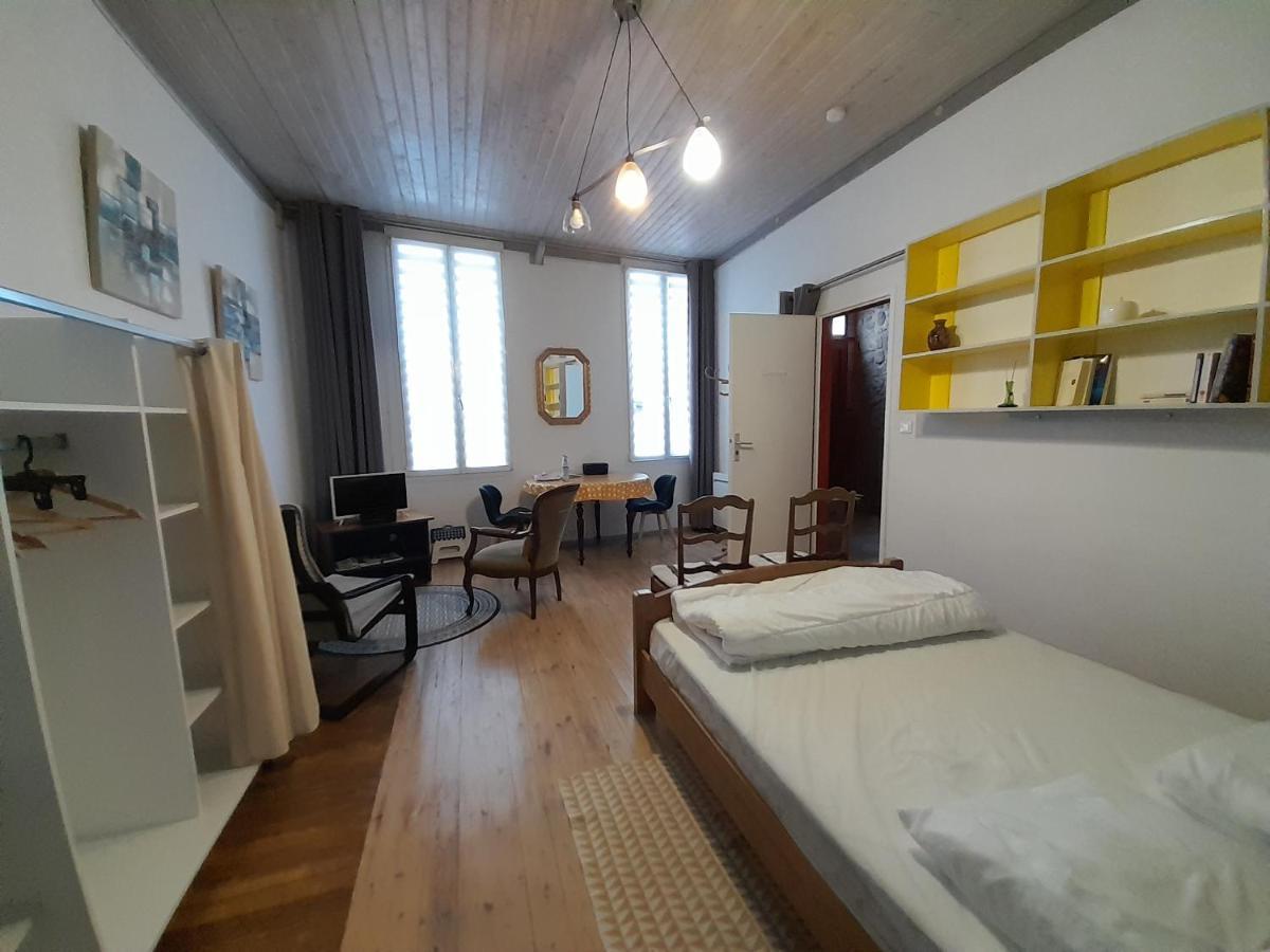 Residence Les Volets Bleus: Studio De 30 M² Classe 2 * Rochefort  Exterior foto